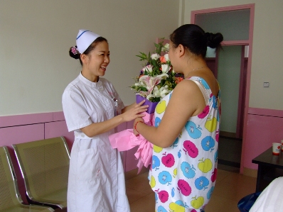 湘潭市首例第二代试管婴儿出生
